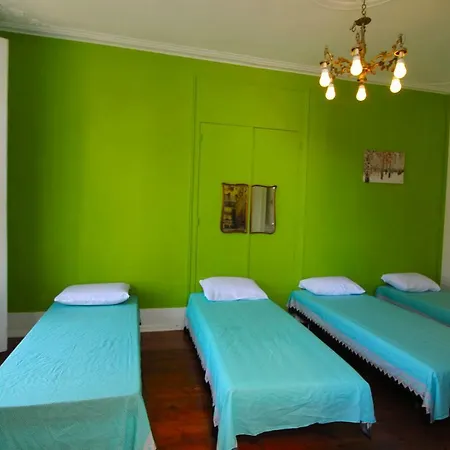 In 1/camoes House Pensionat